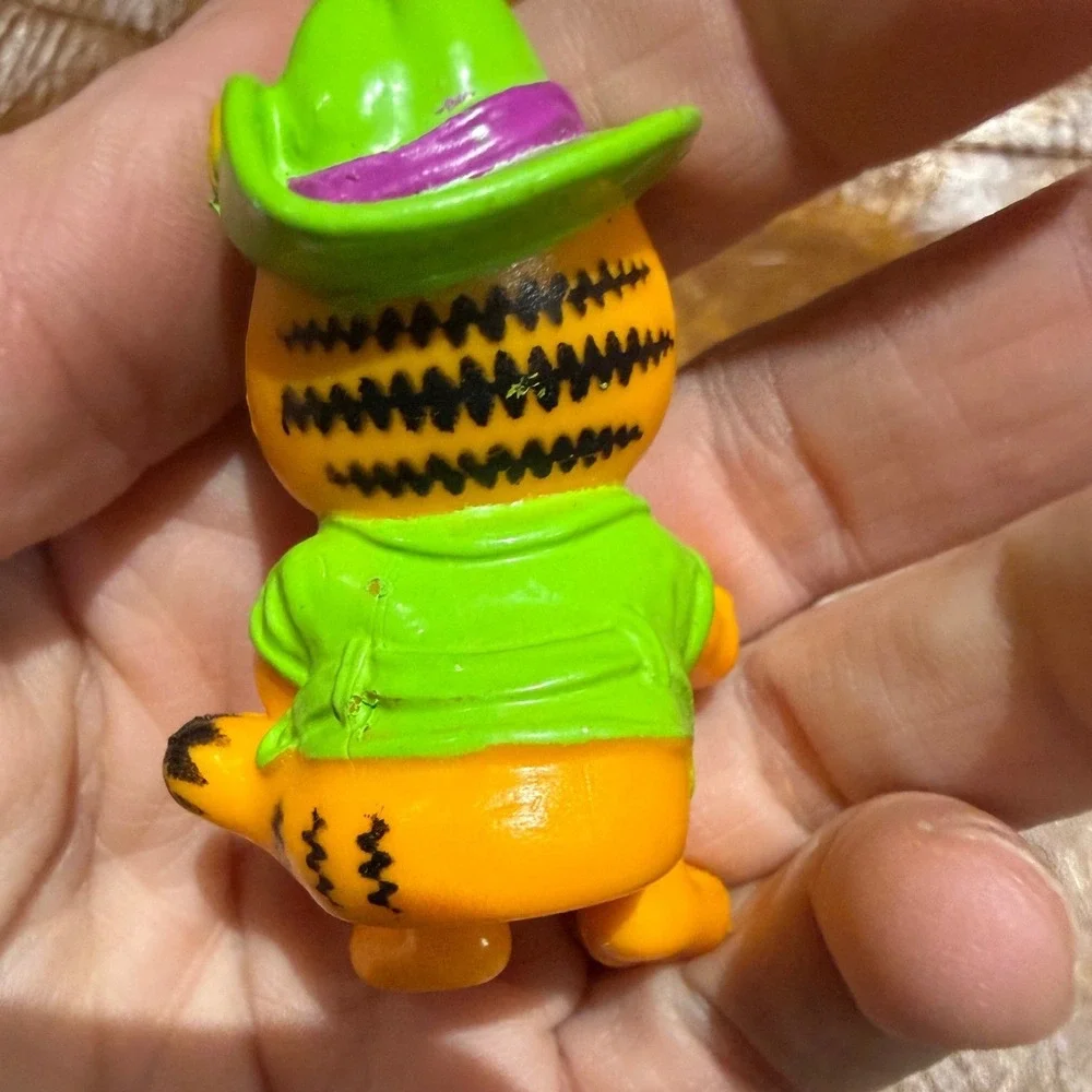 2 Vintage 1978 1981 Garfield PVC Mini Figure‎ Lot of 2 United Feat